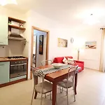 Сasa de vacaciones Delightful Caterinas House In