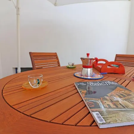 Holiday home Delightful Caterinas House In *