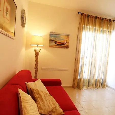 Delightful Caterinas House In بيت للعطل